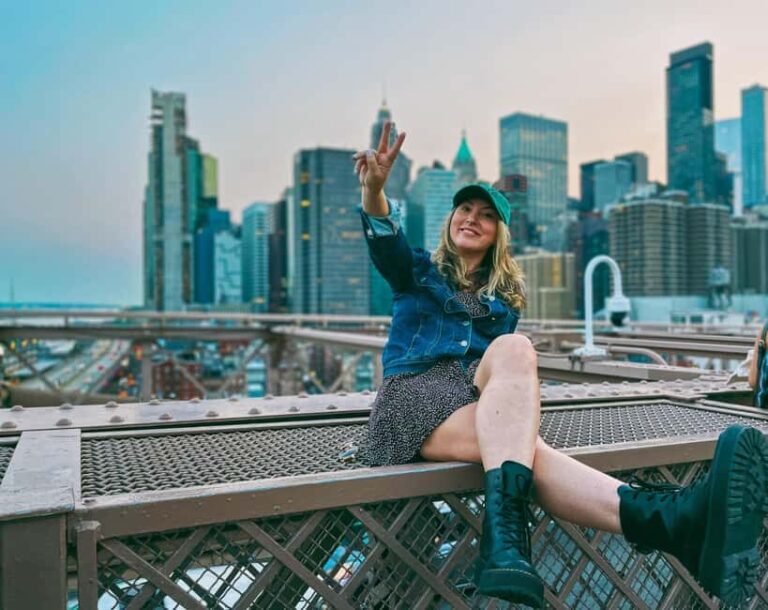New York City: Brooklyn Bridge and DUMBO Guided Walking Tour - The Artistic Pulse of DUMBO