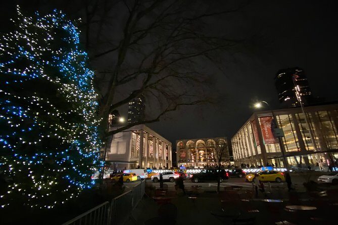 New York City Holiday Movie Sites and Lights Bus Tour - Authentic Experiences and Highlights