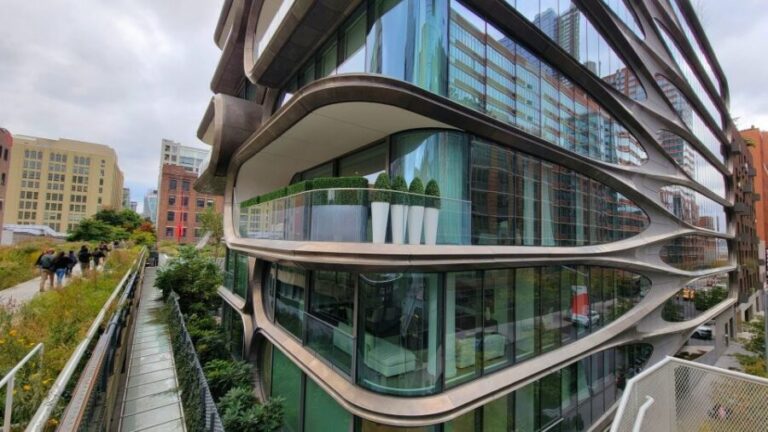 New York City: Secrets Of High Line Park Walking Tour - The Experience in Detail: What You’ll Love