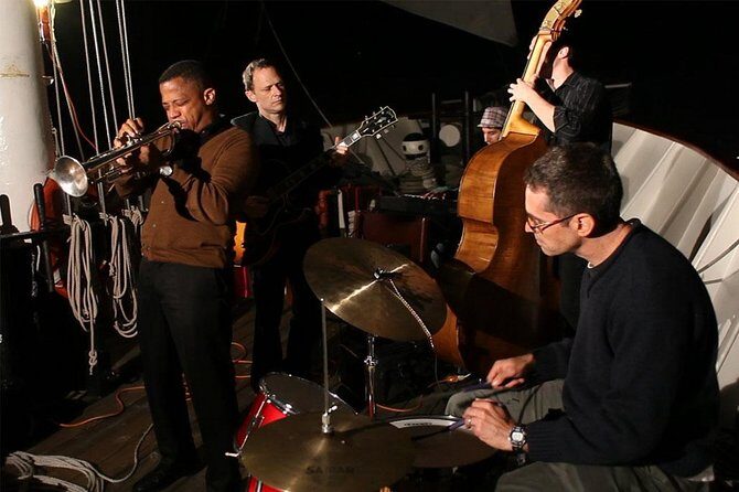 New York Harbor Wine and Jazz Sail aboard Clipper City - Is This Tour Worth It?
