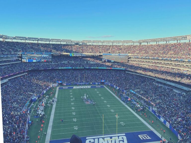 New York: New York Giants Football Game Ticket - Authentic Experiences and Authentic Fans