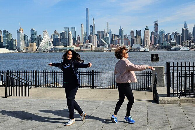 New York Skyline Magic - Private Tour With a Real Local