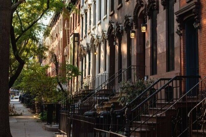 New York Street Food Guided Walking Tour with a Guide - Who Should Consider This Tour?