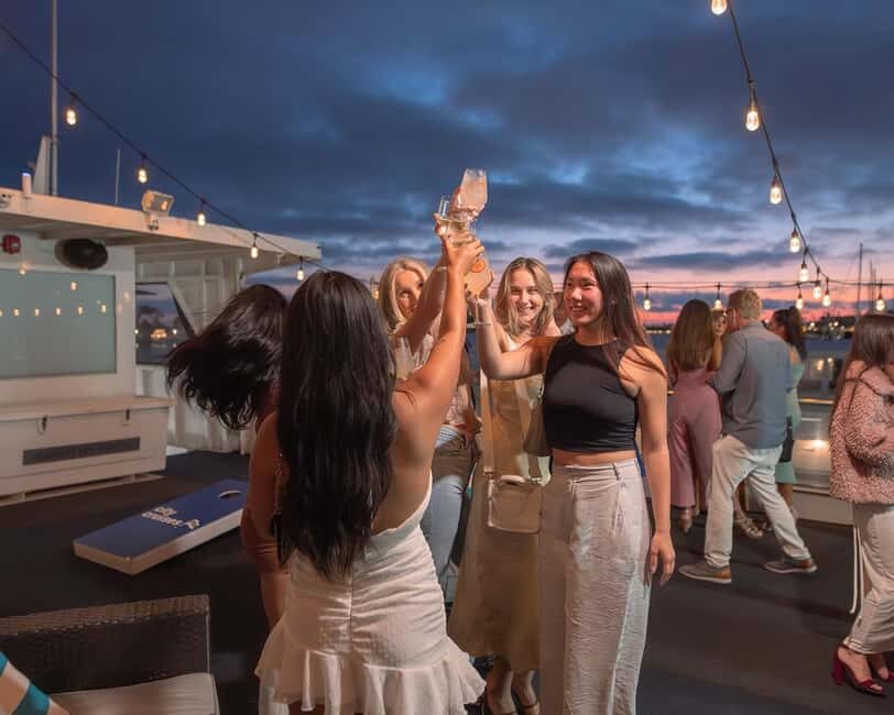 Newport Beach: City Cruises Weekend Dinner Cruise with DJ
