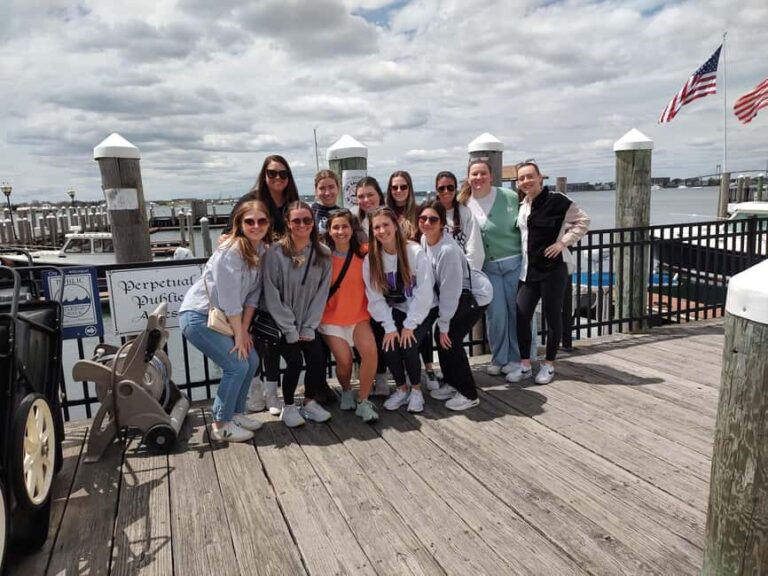 Newport: Highlights Tour with Local Cuisine, Unique History - Who Should Take This Tour?
