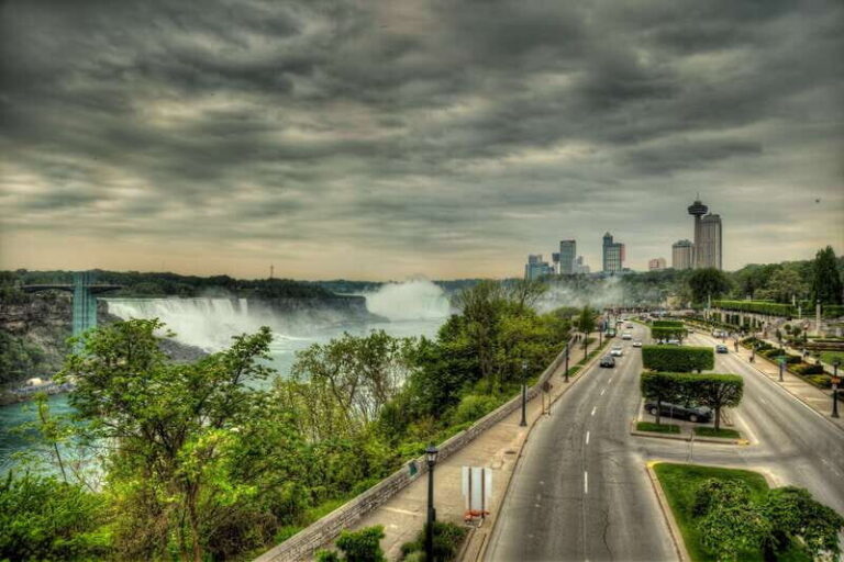 Niagara Falls, Canada: Full-Day Private Winery Tour - The Itinerary: What to Expect