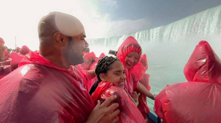 Niagara Falls Canada: Highlights Tour With Boat Cruise - Transportation and Group Size