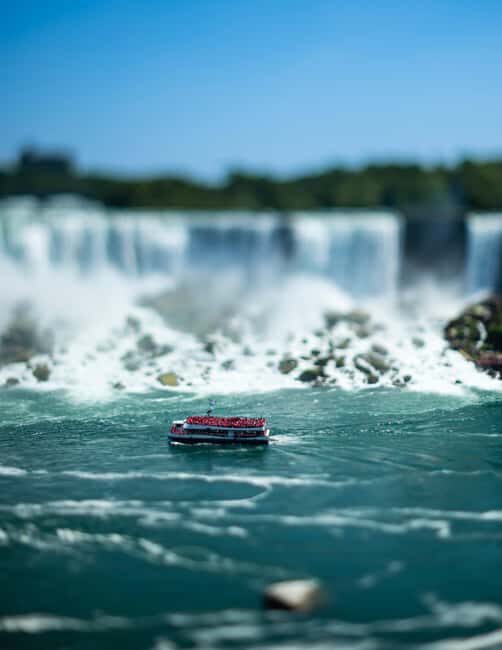 Niagara Falls: Guided Portraiture Tour with Boat Ride - The Boat Ride and Close-Up Views