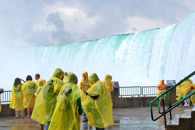 Niagara Falls Guided Vehicle Tour Canada - In-Depth Look at the Itinerary