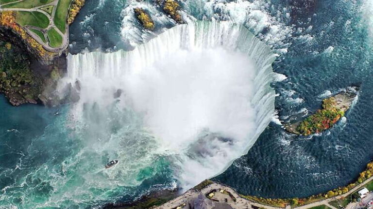 Niagara Falls Tour from Toronto with Optional Boat Cruise - The Scenic Drive and Landmarks