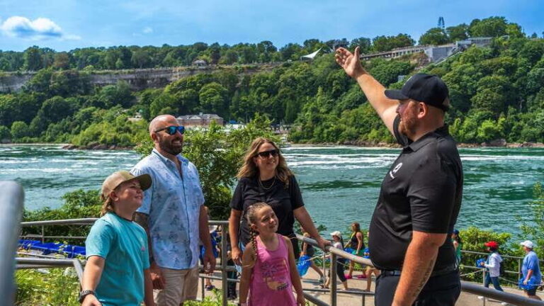 Niagara Falls: USA/Canada Tour with Boat Cruise and Lunch - Who Should Consider This Tour?
