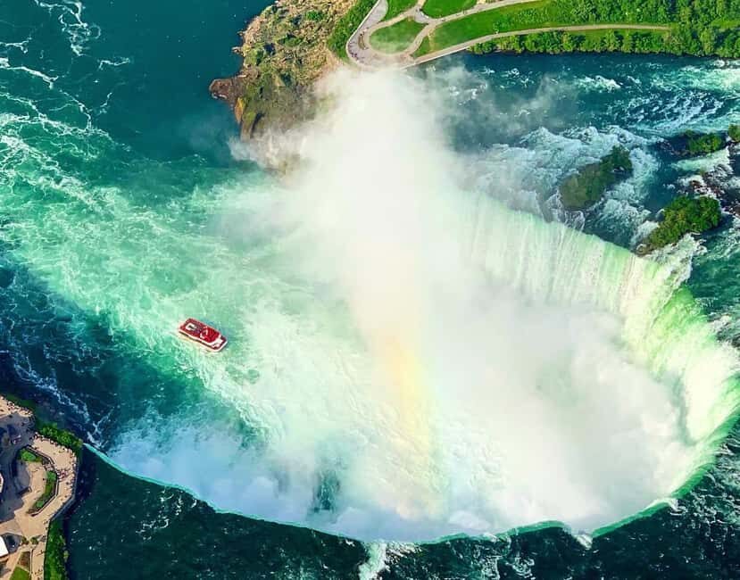 Niagara Falls Walking Tour with Boat Cruise Eco-Experience