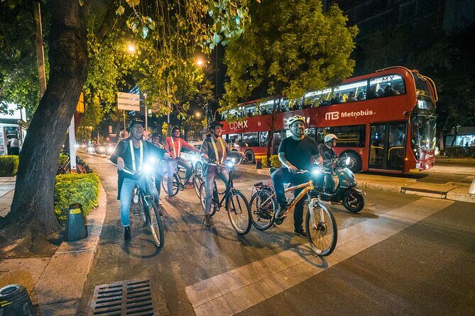 Night Street Food & Bike Tour / Small Groups /All Inclusive - Who is this tour best for?