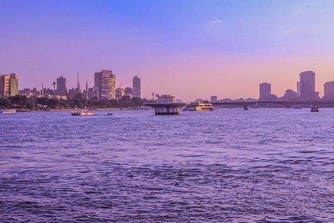 Nile Dinner Cruise from Cairo Hotels - A Close Look at the Nile Dinner Cruise Experience