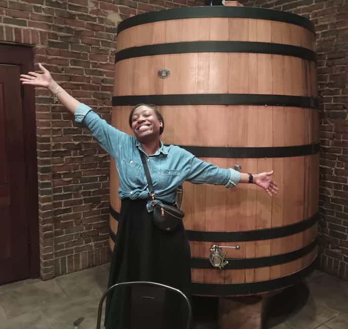 NON BUS White Wine Lover Old Mission Traverse City Wine Tour - Who Should Consider This Tour?
