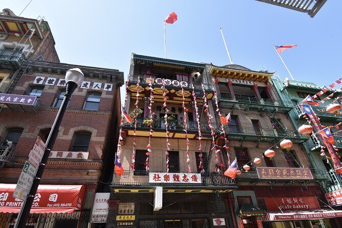 North Beach and Chinatown Smartphone Guided Walking Tour - The Saloon: Oldest Bar in Town