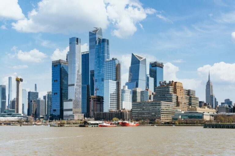 NYC: Circle Line 1.5-Hr Landmarks Skip-The-Box-Office Cruise - What You’ll See and Experience
