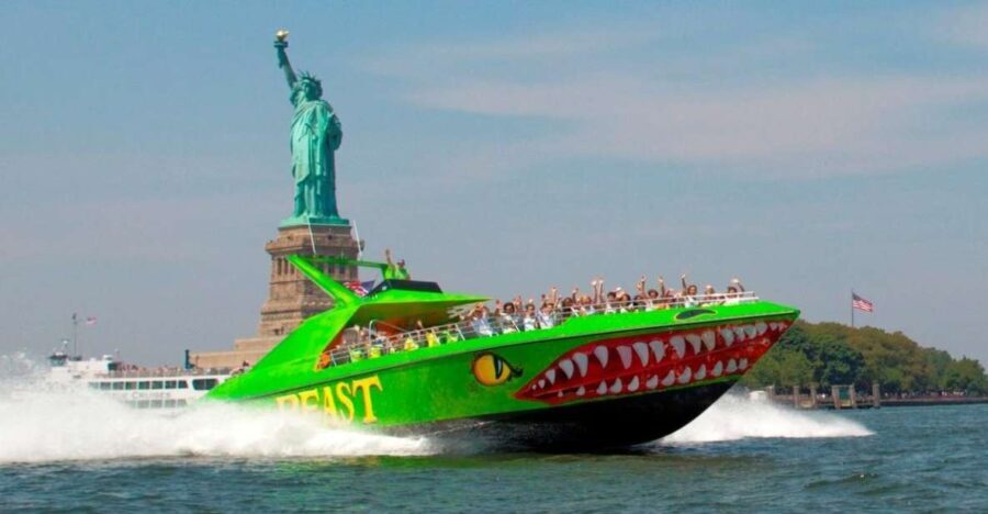NYC: Circle Line "The Beast" Midtown/Downtown Speedboat Ride