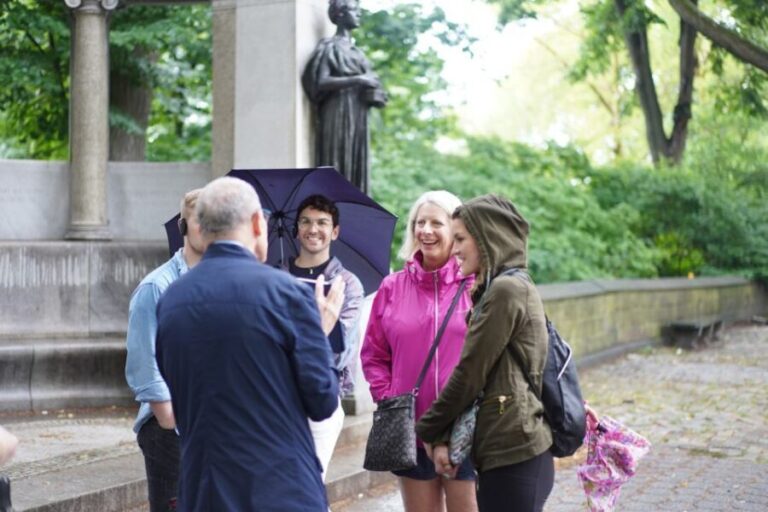 NYC: Fifth Ave Gilded Age Mansions Guided Walking Tour - The Experience of Walking the Gilded Age