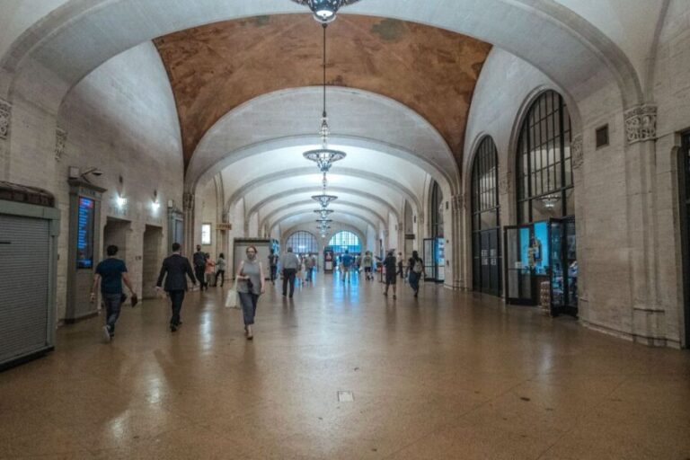 NYC | French guided tour Grand Central & Midtown - An In-Depth Look at the Tour Experience