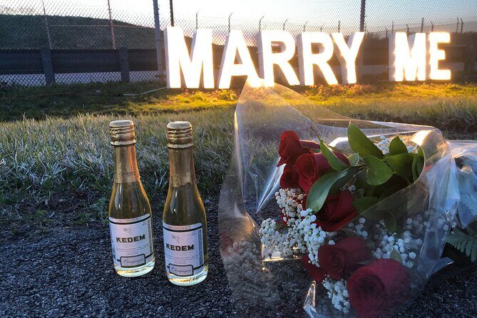 NYC Helicopter Proposal Tour with Photos and Champagne - The Sum Up