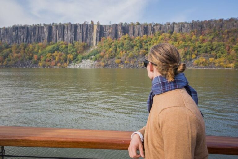 NYC: Hudson River Fall Foliage Yacht Tour - What Makes This Tour Unique
