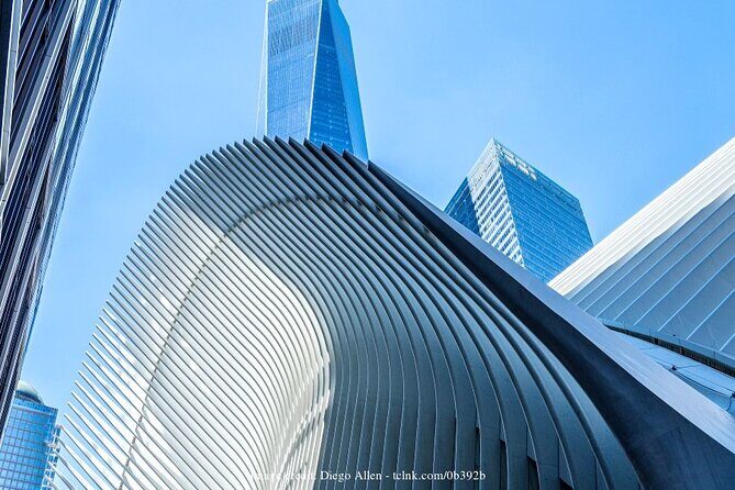 NYC in a day: Private Walking Tour with the Statue of Liberty - Ellis Island and Immigration Stories