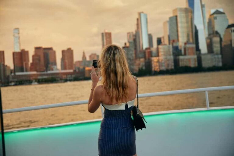 NYC: July 4th Fireworks Cruise + BBQ Buffet on Grand Mariner - The Sum Up