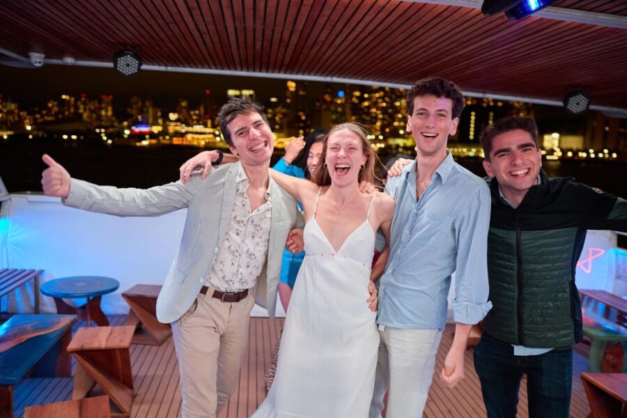NYC: New Year's Eve Dinner Cruise with Music and Open Bar - Culinary Experience and Drinks