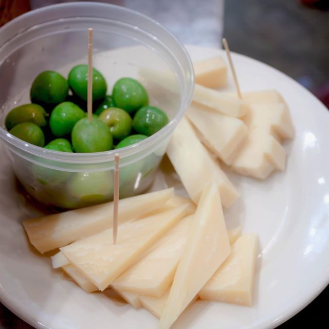 NYC: Original Chinatown and Little Italy Foodie Tour - Neighborhoods and Sights