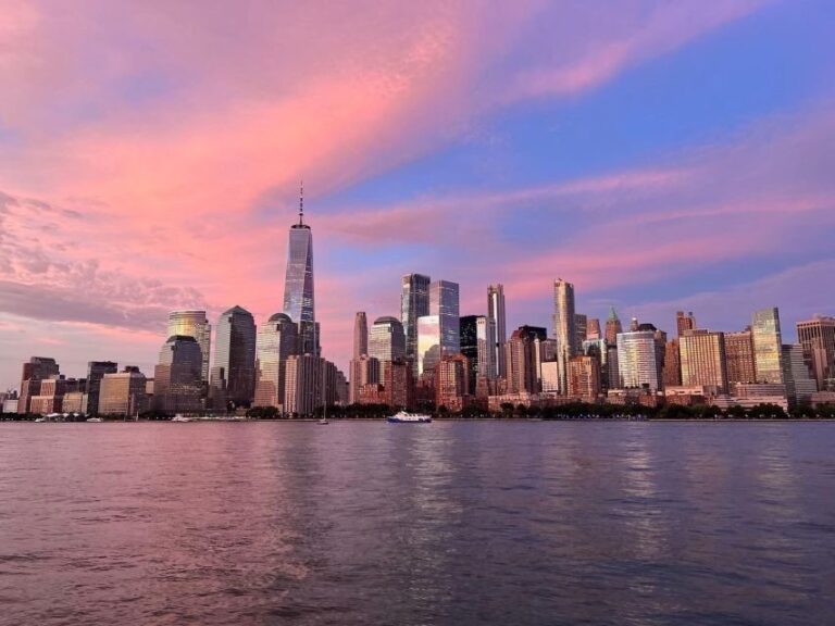NYC: Romantic Valentine's Day Champagne Cruise - Who Will Love This Cruise?