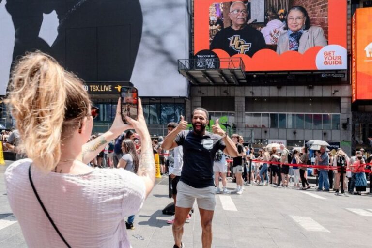 NYC: See Yourself on a Times Square Billboard for 24 Hours - Why This Experience Works