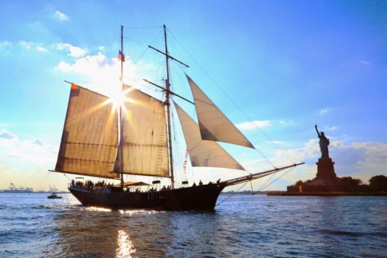 NYC: Statue of Liberty Day Sail with Onboard Bar - What You Can Expect During the Cruise