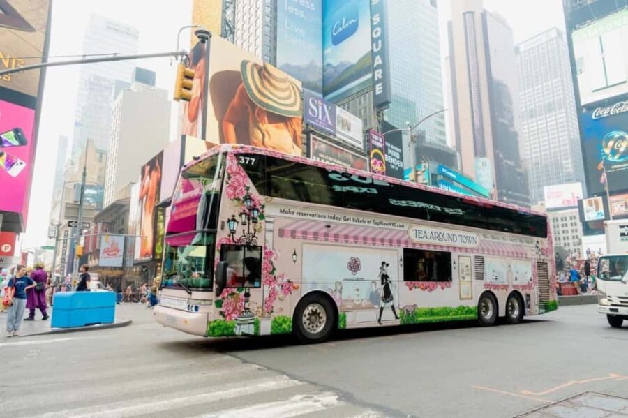 NYC: Tea Around Town Bus Tour with Live Entertainment - Analyzing the Value