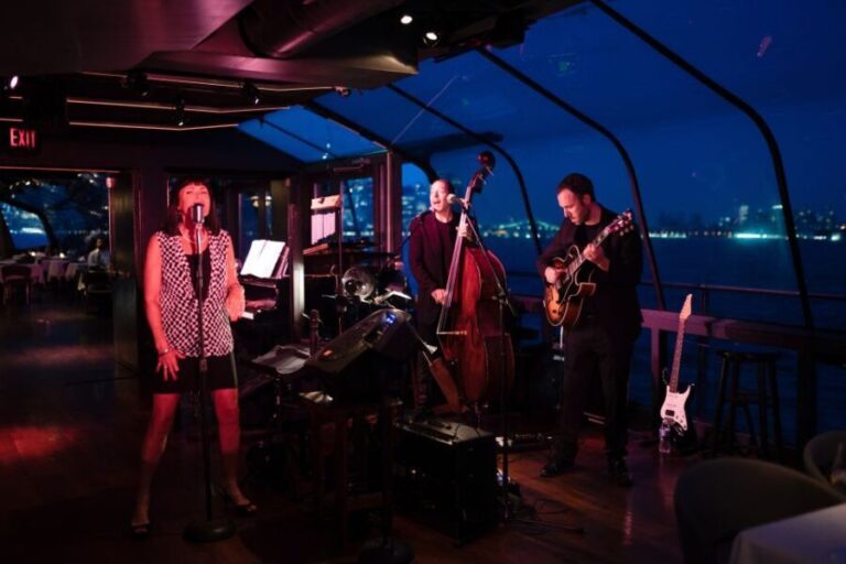 NYC: Thanksgiving Gourmet Lunch or Dinner Harbor Cruise - In-Depth: What to Expect on Your Cruise