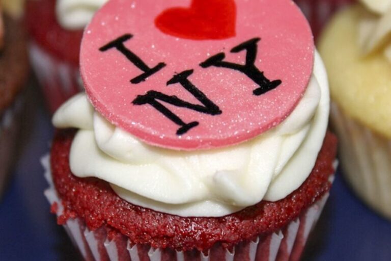 NYC: The Original Cupcake Tour of Greenwich Village - What the Tour Includes and Practical Details