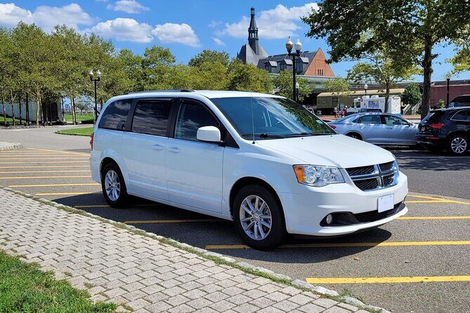 NYC to Mount Airy Casino Square Private Minivan Transport - Luggage and Comfort