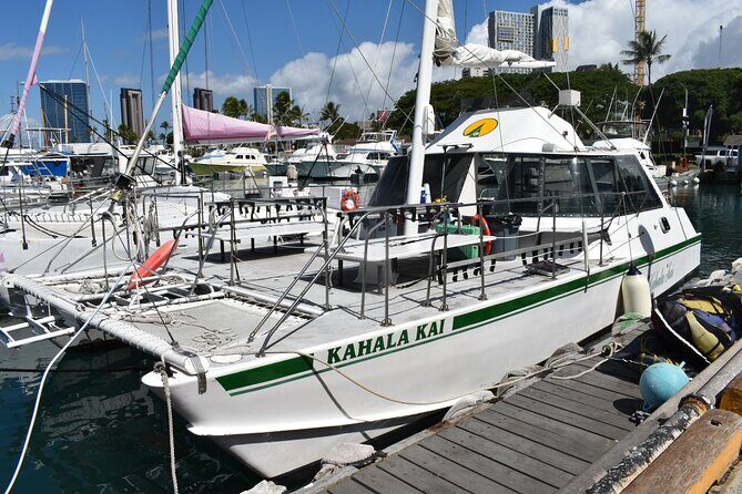 Oahu Catamaran Waikiki Sunset on 40 Foot Catamaran: Food and BYOB - The Itinerary in Detail