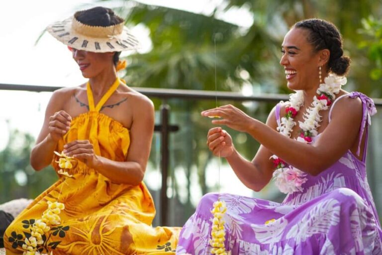 Oahu: N Lei Aloha Lau & Dinner or Cocktail Show Option - Who Will Love This Experience?