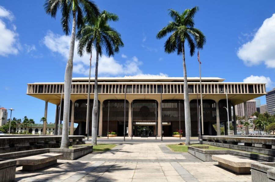 Oahu: Pearl Harbor, USS Arizona, Might Mo, & Honolulu Tour - Visiting Pearl Harbor and USS Arizona