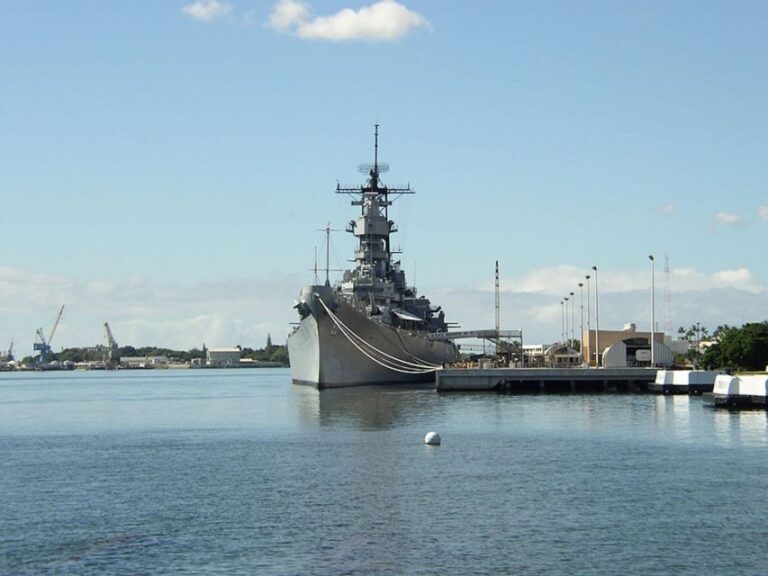 Oahu: Premium Missouri, Arizona & Top of the Tower Tour - The Value of This Tour