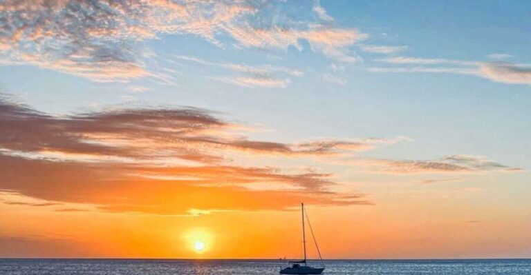 Oahu: Sunset sailing in small intimate groups - Views and Highlights