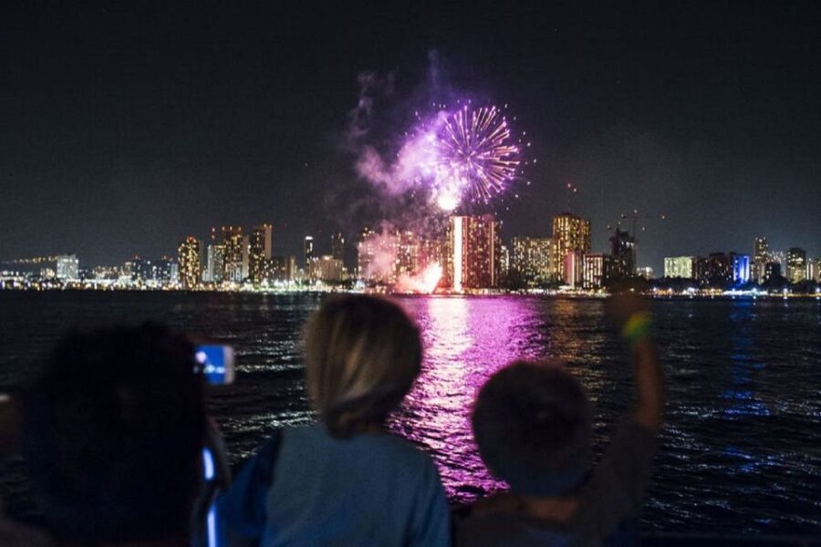 Oahu: Waikiki Friday Night Fireworks Cruise - The Itinerary and What to Expect