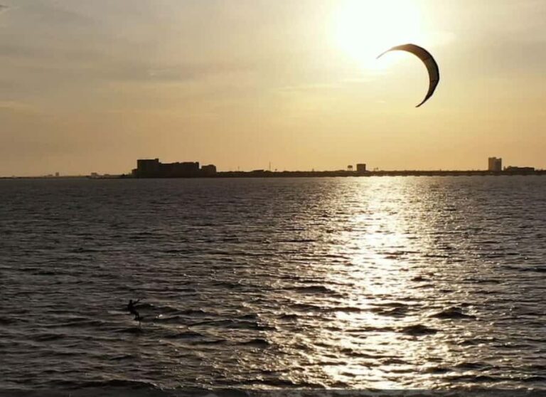 Ocean Springs: Kiteboarding Lesson - Who Should Consider This Tour?