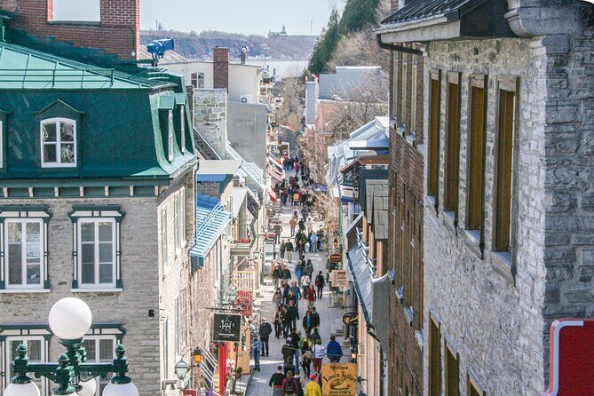 Old Quebec Scavenger Hunt and Highlights Self-Guided Tour - The Landmarks and Clues: A Closer Look