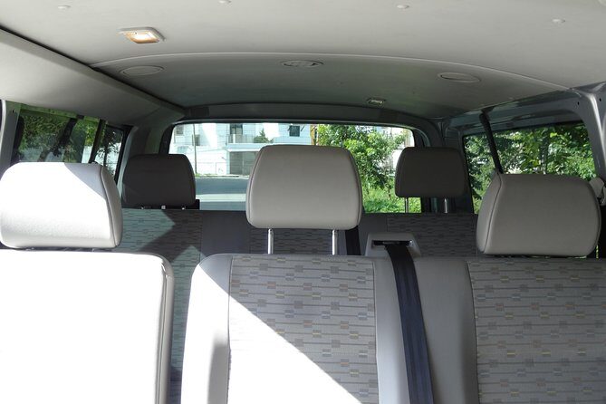 One Way Van Transfer from Cancun Airport to Cancun Hotel Zone up to 6 passengers - What the Experience Looks Like