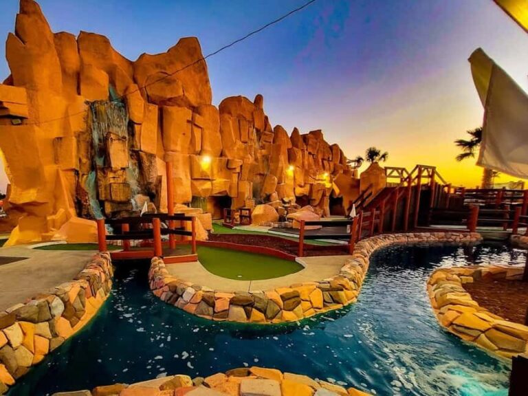 Orlando: Bonanza Golf Entry Ticket - What Makes This Mini-Golf Stand Out?