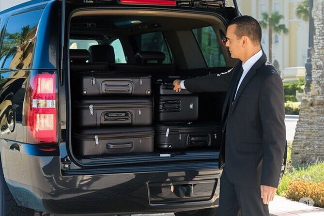 Orlando: MCO Airport Private Transfer to Downtown (Special Offer) - Vehicle and Capacity