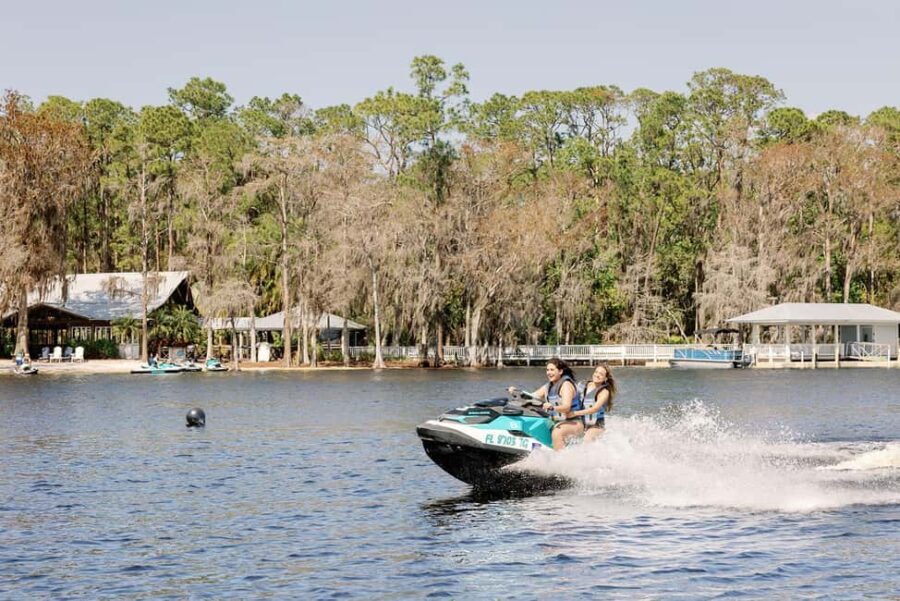 Orlando: Paradise Cove Jet Ski Rental