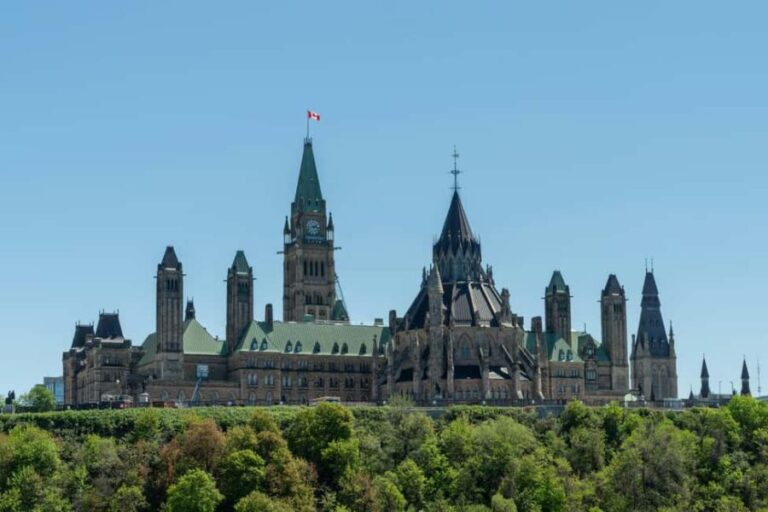 Ottawa: Guided Walking Tour in Japanese - A Deep Dive into the Ottawa Walking Tour Experience